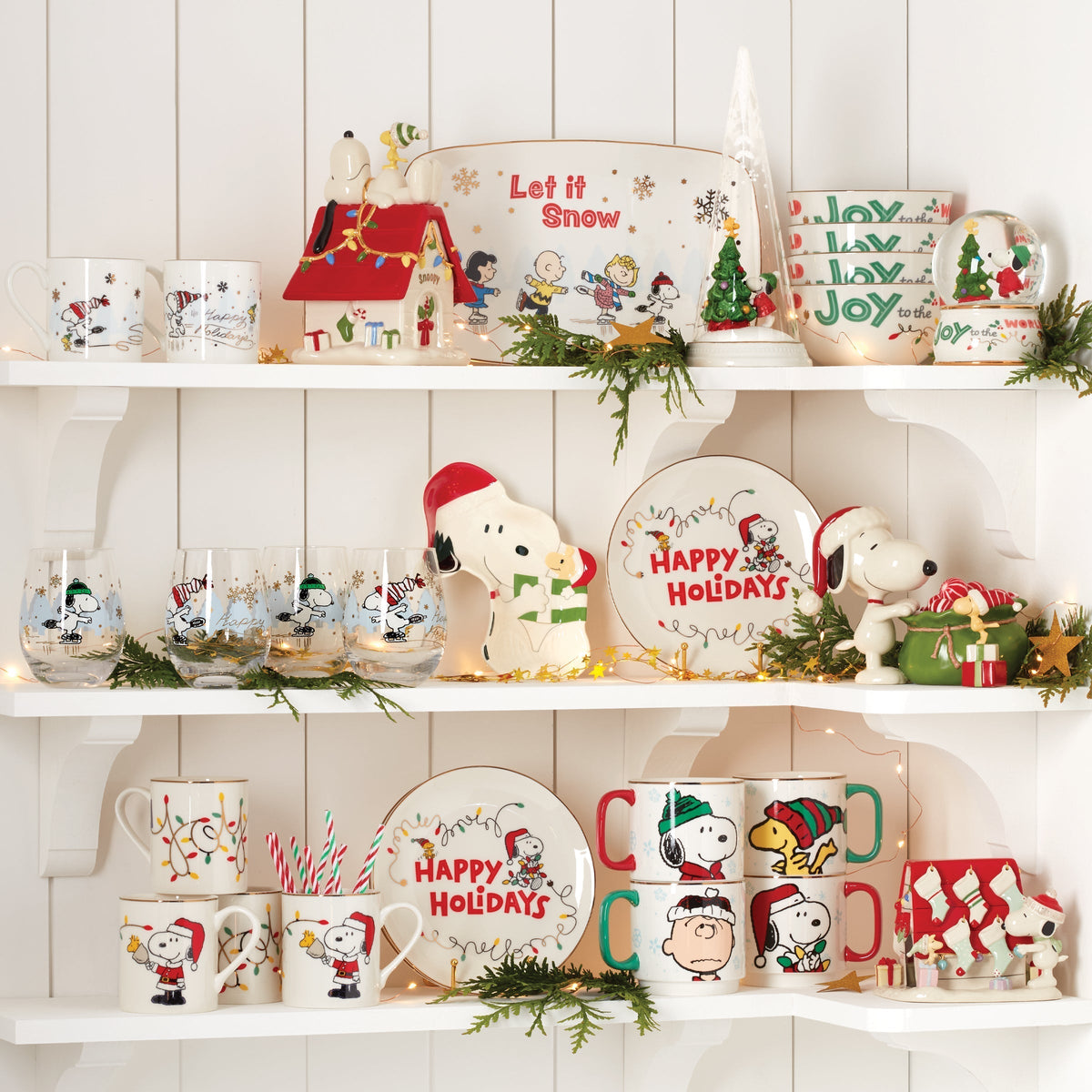 Snoopy Christmas Accent Plates, Set of 4