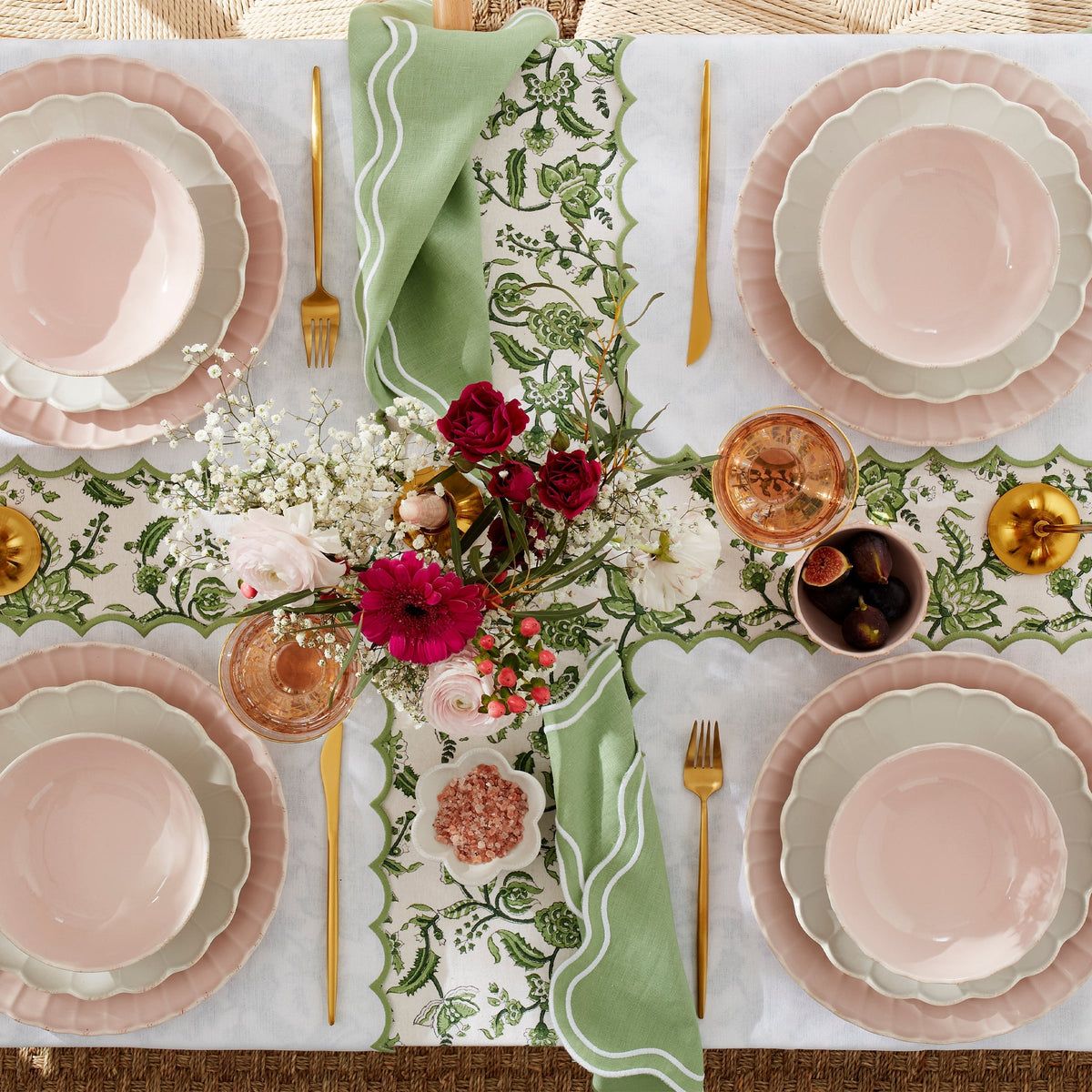 French Perle Scallop Blush 12-Piece Dinnerware Set