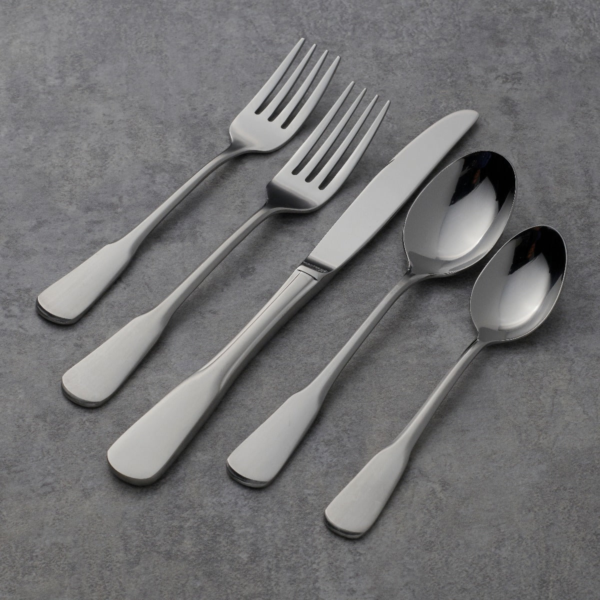 Colonial Boston 20-Piece Flatware Set
